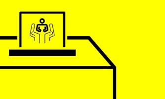 Keltaisella pohjalla musta vaaliuurnakuvake. Äänestyslaatikkoon on tippumassa lappu, jossa kuvake ihmisestä, jota ympäröi kädet.